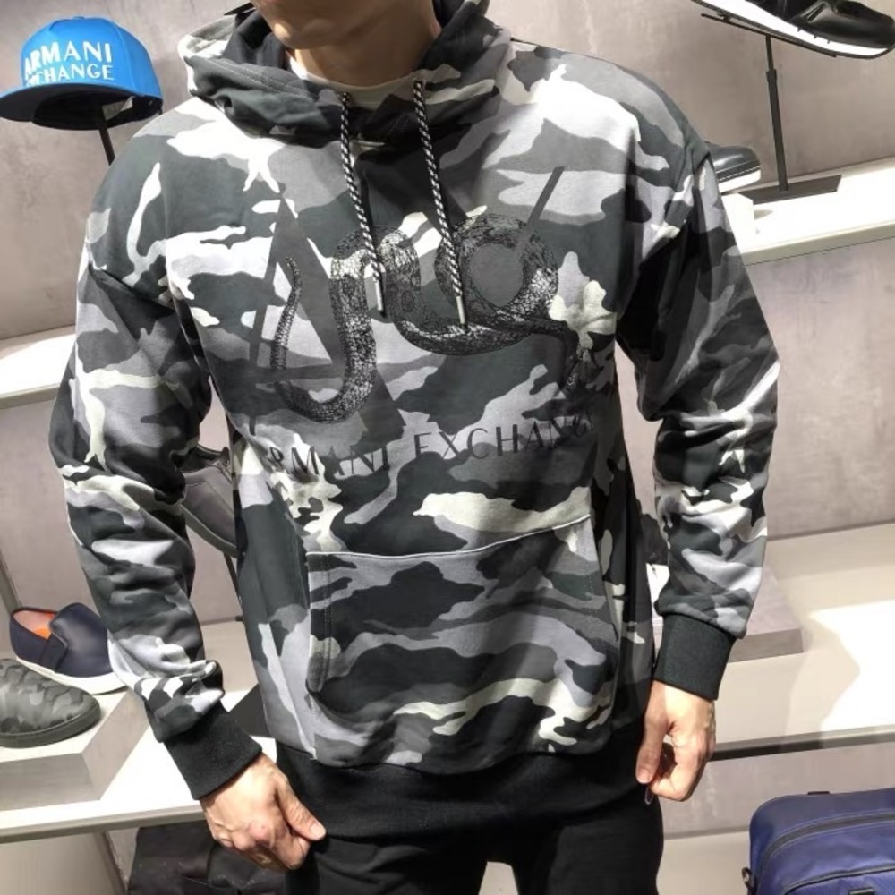 **NWT ** Armani Exchange men's sweatshirt L